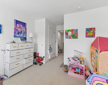 5811 Calle Vista Drive - Photo Thumbnail 24