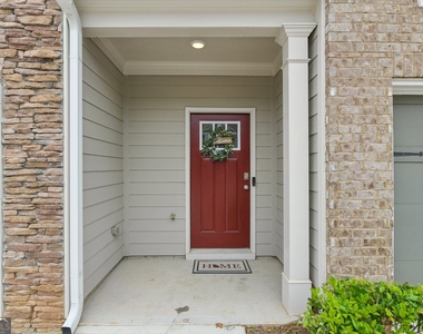 5811 Calle Vista Drive - Photo Thumbnail 4
