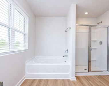 24 Berryville Dr - Photo Thumbnail 23
