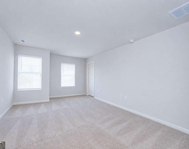 24 Berryville Dr - Photo Thumbnail 32
