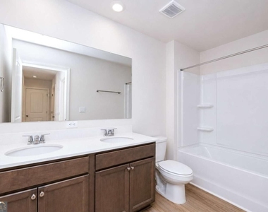 24 Berryville Dr - Photo Thumbnail 30