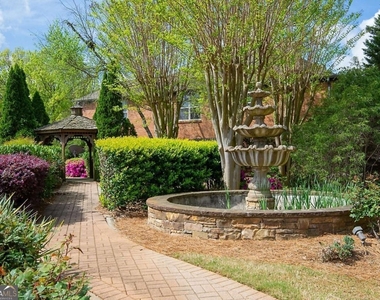 1907 Barrow Way - Photo Thumbnail 3