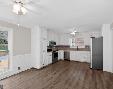 3445 Johnson Ferry Road Ne - Photo Thumbnail 3