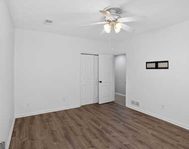 3445 Johnson Ferry Road Ne - Photo Thumbnail 12