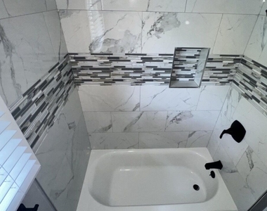 2894 Barry Avenue Se - Photo Thumbnail 9