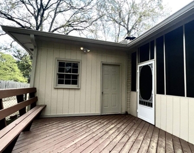2894 Barry Avenue Se - Photo Thumbnail 21