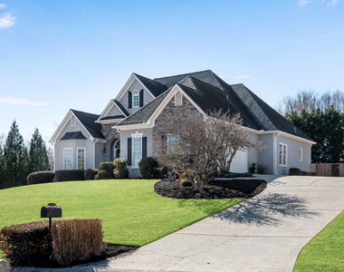 4405 Fairfax Drive - Photo Thumbnail 1