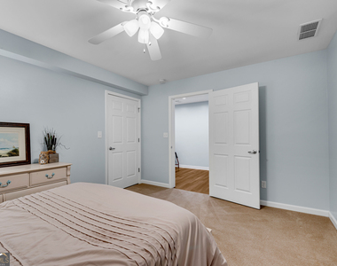 4405 Fairfax Drive - Photo Thumbnail 35