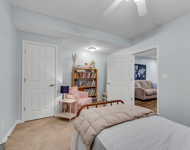4405 Fairfax Drive - Photo Thumbnail 33