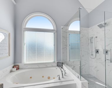4405 Fairfax Drive - Photo Thumbnail 23