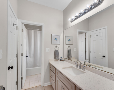 4405 Fairfax Drive - Photo Thumbnail 27