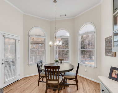 4405 Fairfax Drive - Photo Thumbnail 13
