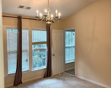 1370 Thornborough Drive - Photo Thumbnail 20