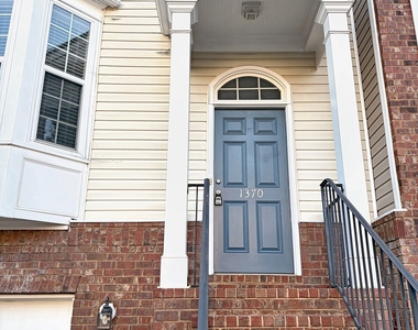 1370 Thornborough Drive - Photo Thumbnail 1