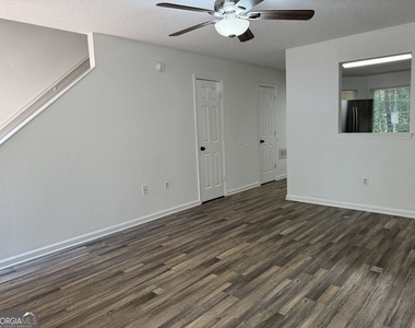 110 Pasteur Court - Photo Thumbnail 2
