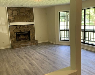 3131 Calumet Place Nw - Photo Thumbnail 1