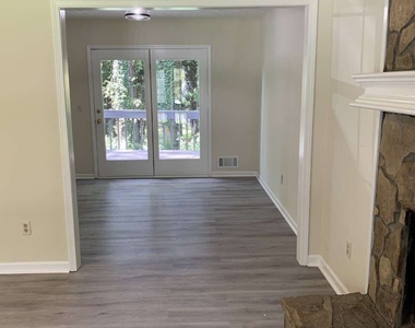 3131 Calumet Place Nw - Photo Thumbnail 3