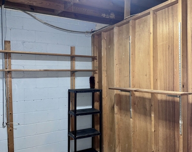 430 Windsor Drive - Photo Thumbnail 17