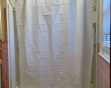 430 Windsor Drive - Photo Thumbnail 10