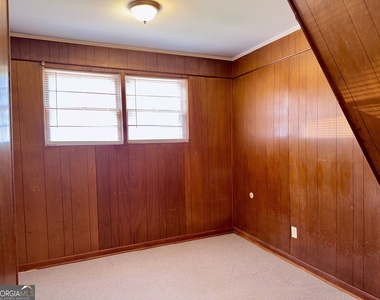 430 Windsor Drive - Photo Thumbnail 15