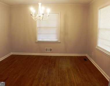 106 Oakhurst Drive - Photo Thumbnail 8