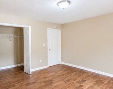 186 S Red Oak Way - Photo Thumbnail 7