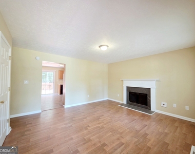 186 S Red Oak Way - Photo Thumbnail 2