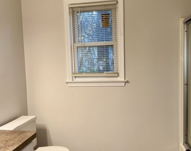 1052 Terance Avenue - Photo Thumbnail 12