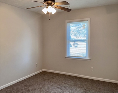 1052 Terance Avenue - Photo Thumbnail 11