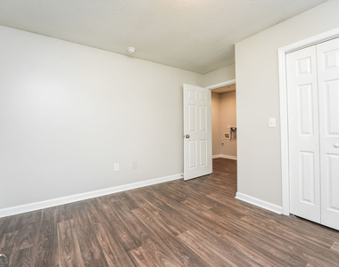 400 Lexington - Photo Thumbnail 7