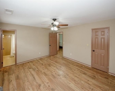 4033 Scenic Mountain Drive - Photo Thumbnail 23