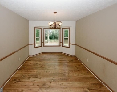 4033 Scenic Mountain Drive - Photo Thumbnail 5