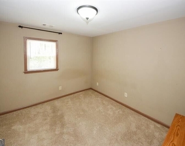 4033 Scenic Mountain Drive - Photo Thumbnail 27