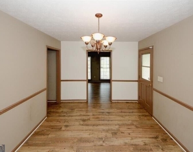 4033 Scenic Mountain Drive - Photo Thumbnail 6