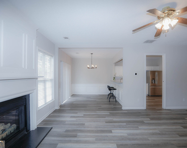 3616 Elkhorn Court - Photo Thumbnail 6