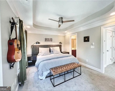 634 Irwin Street Ne - Photo Thumbnail 9
