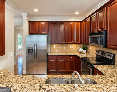 634 Irwin Street Ne - Photo Thumbnail 4