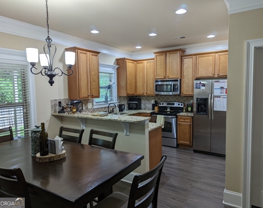 7 Maple Hill Drive - Photo Thumbnail 3