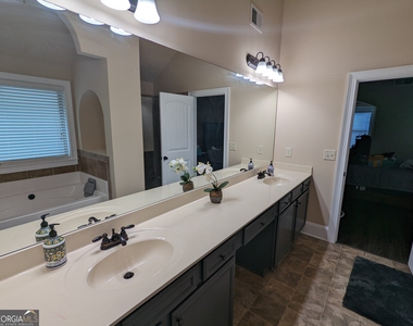 7 Maple Hill Drive - Photo Thumbnail 16