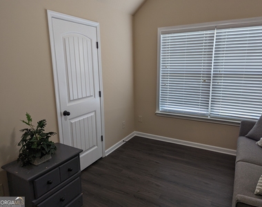 7 Maple Hill Drive - Photo Thumbnail 14
