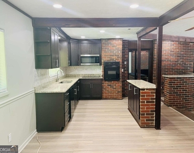 163 Old Norton Road - Photo Thumbnail 16