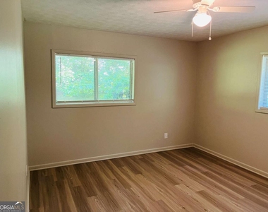 163 Old Norton Road - Photo Thumbnail 27