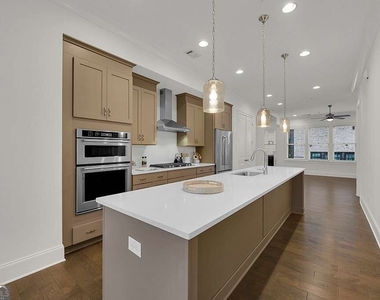6807 Encore Boulevard - Photo Thumbnail 24