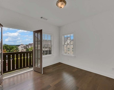 6807 Encore Boulevard - Photo Thumbnail 22