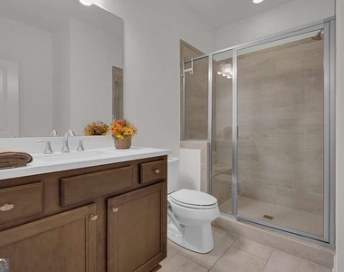 6807 Encore Boulevard - Photo Thumbnail 45