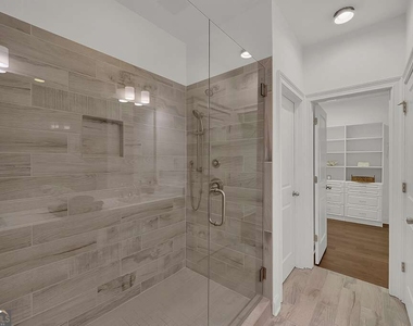 6807 Encore Boulevard - Photo Thumbnail 19