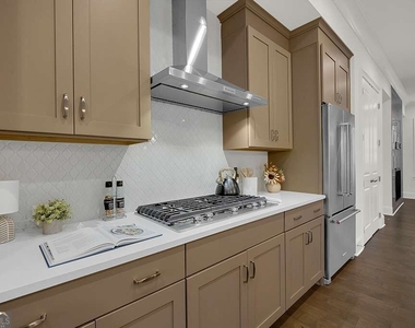 6807 Encore Boulevard - Photo Thumbnail 6
