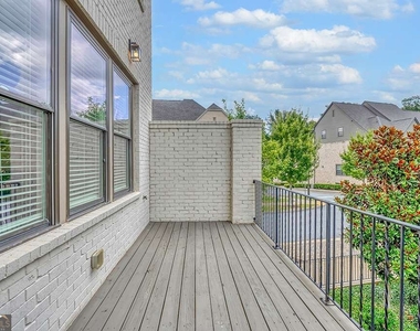 6807 Encore Boulevard - Photo Thumbnail 14