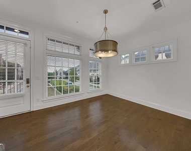 6807 Encore Boulevard - Photo Thumbnail 11