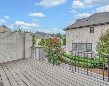 6807 Encore Boulevard - Photo Thumbnail 15